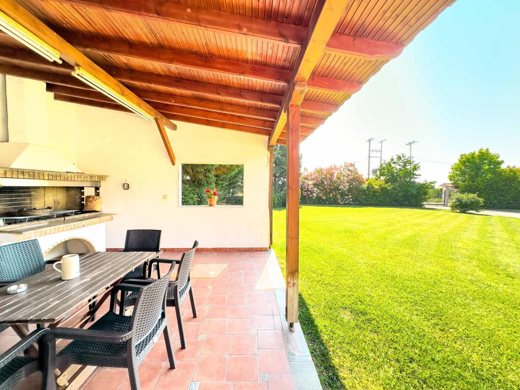 Villa Bougainvillea Epanomí Exterior foto